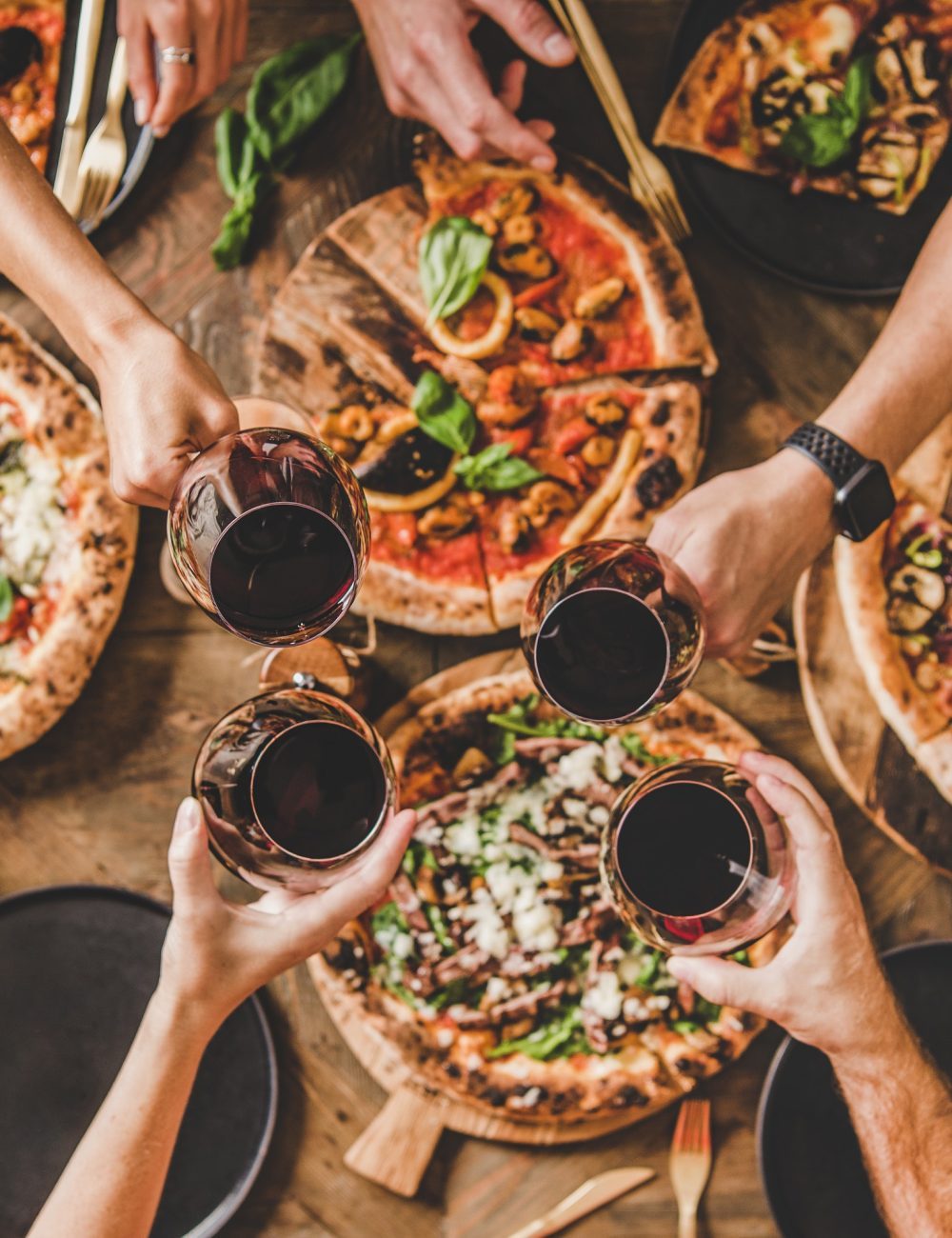 La-tavola-wine-pizza-friends